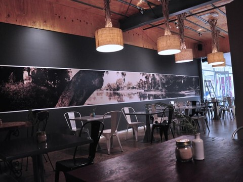 Cafe 4