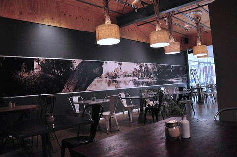 Cafe 4 - 02